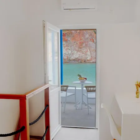 Billy's Boathouse * Firopotamos